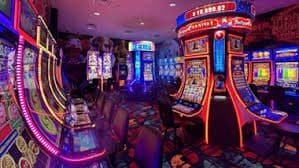 Weekly cashback calculation showing activity levels and payout tiers